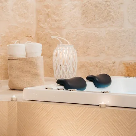 Roal - Apulian Luxury House - Jacuzzi & Semesterbostad