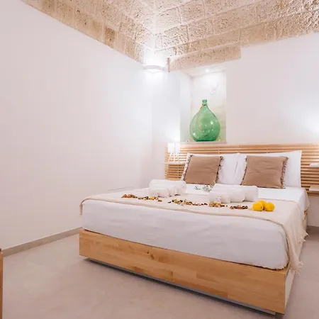 Semesterbostad Roal - Apulian Luxury House - Jacuzzi &